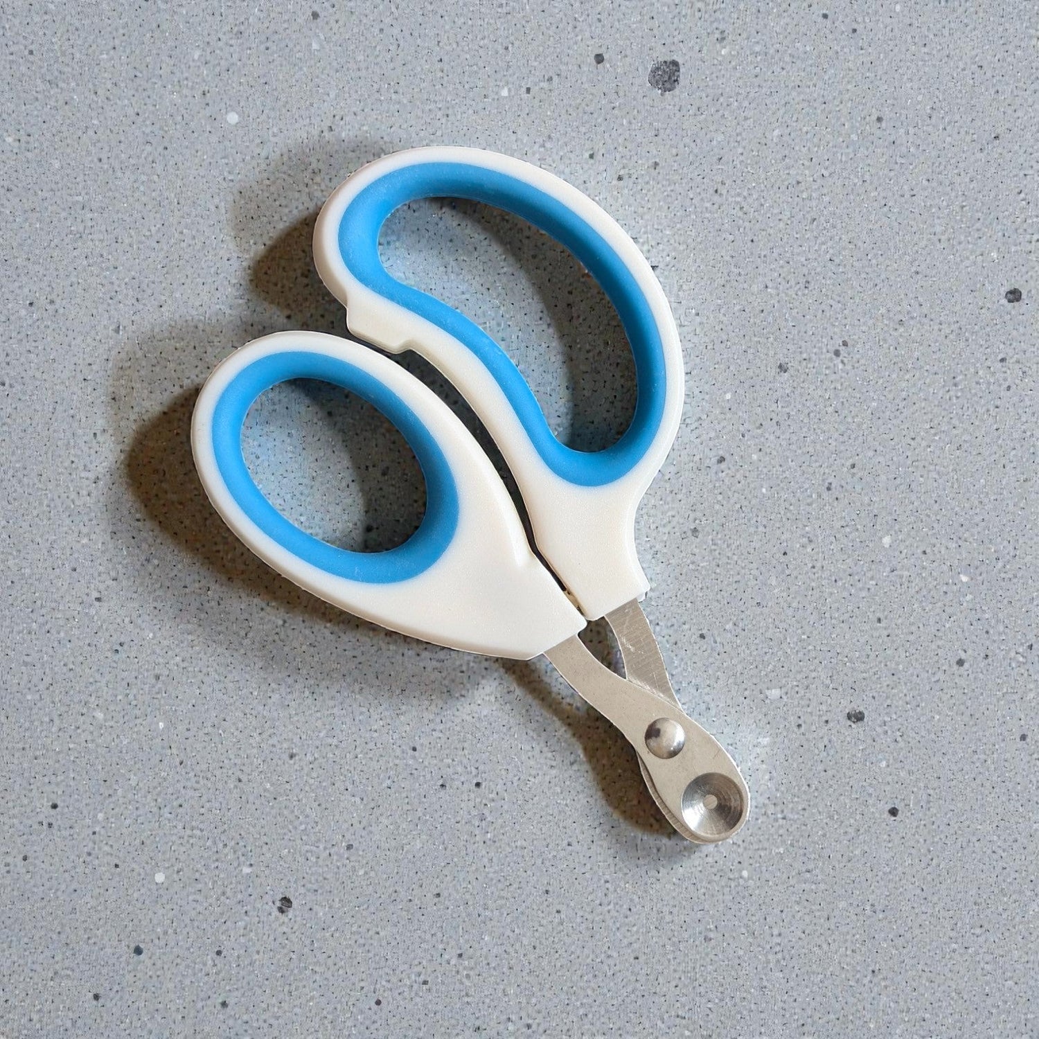 Small Pet Nail Clippers – Claw Trimmers for Rabbits, Guinea Pigs & Other Small Pets
