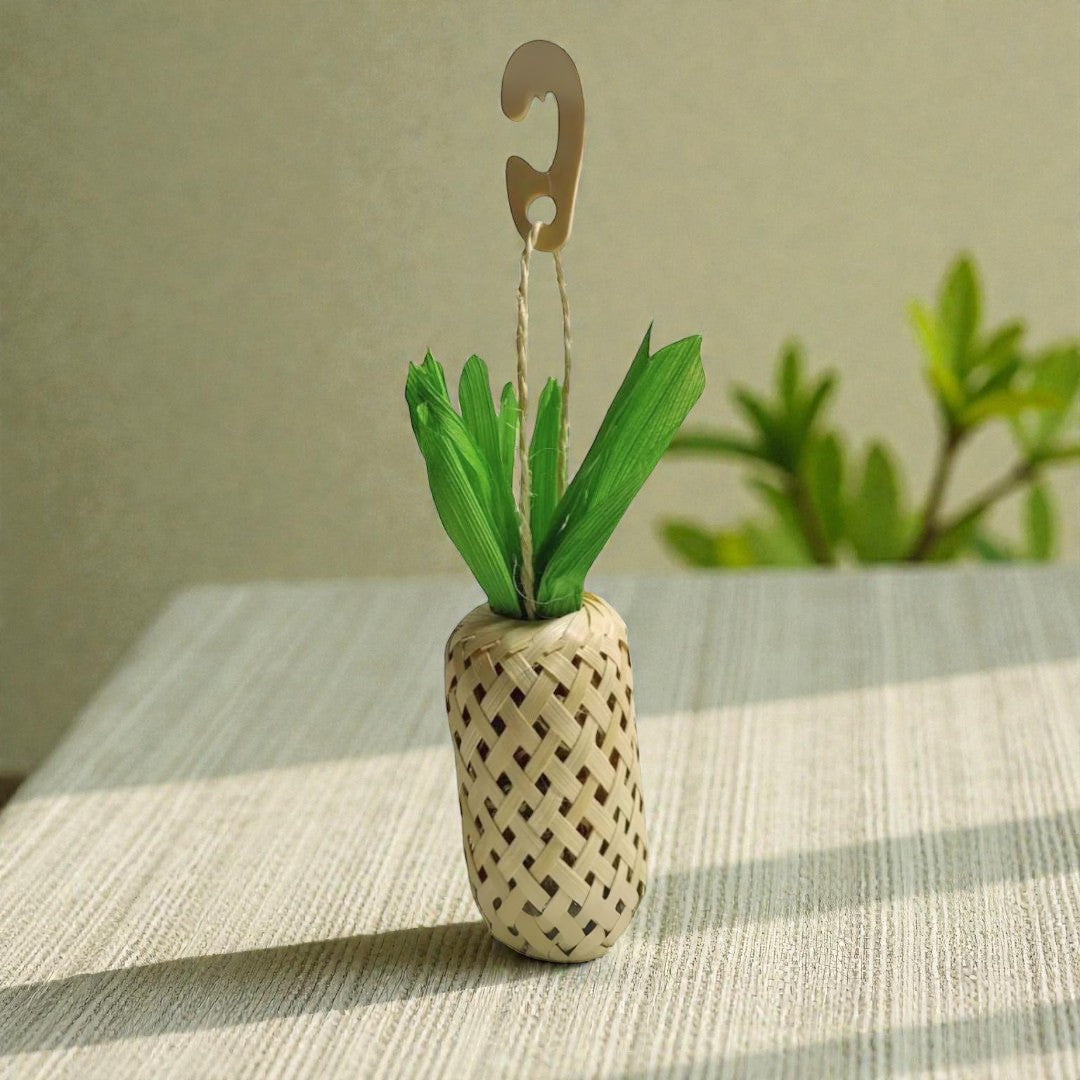 Ozzy Pets Pineapple Dangler – Hanging Edible Chew Toy for Small Pets